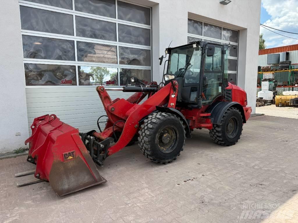CAT 908 H Gumikerekes homlokrakodók