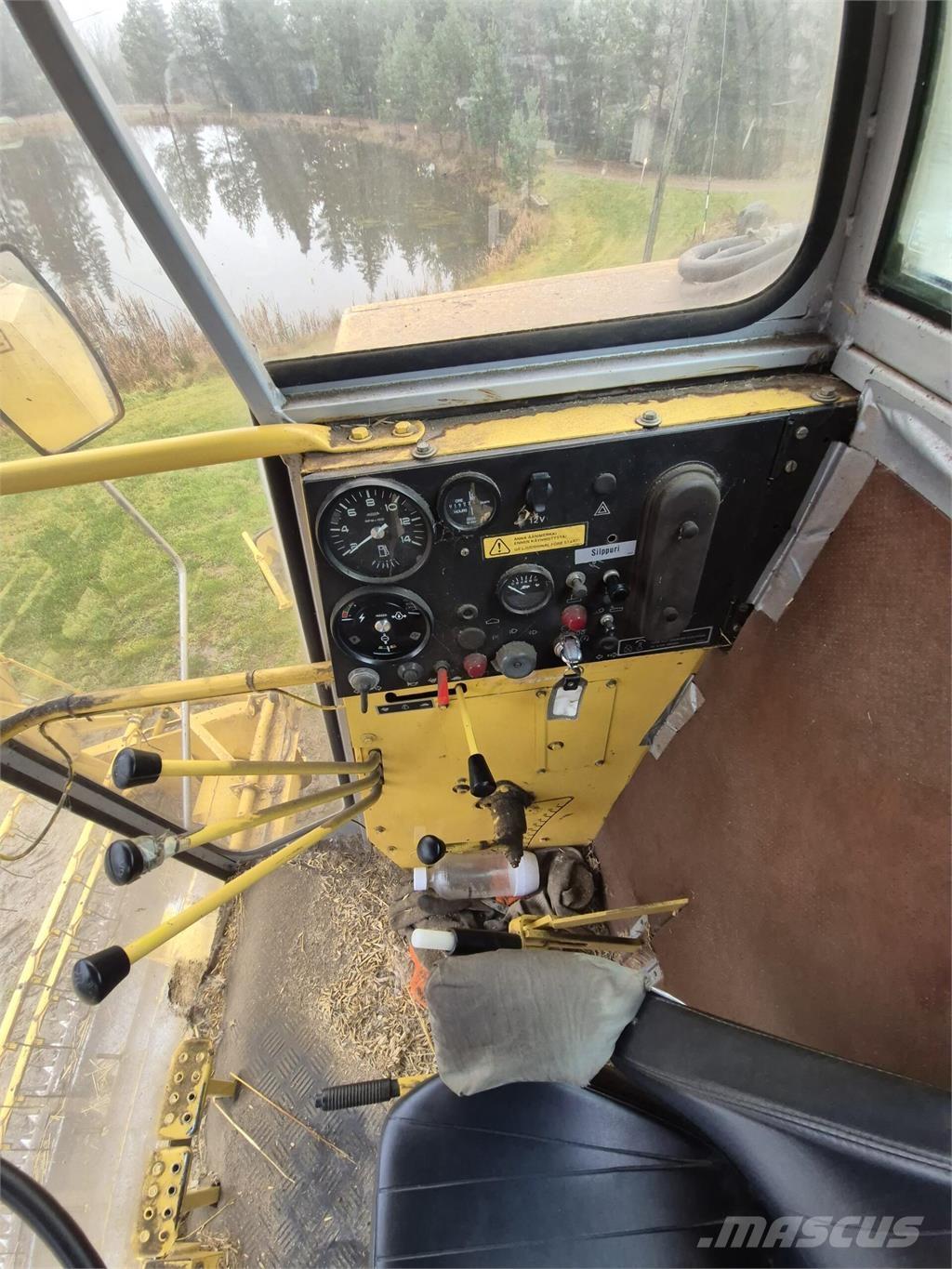 New Holland 8030 Kombájnok