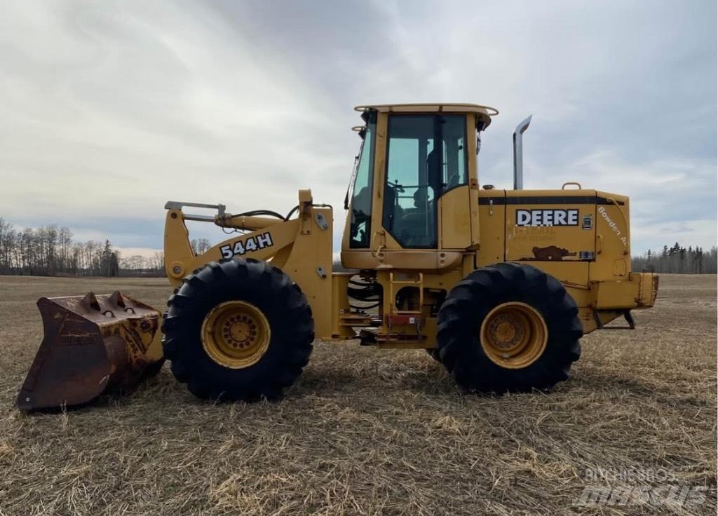 DEERE 544H Gumikerekes homlokrakodók
