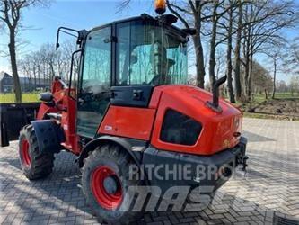 Kubota R 082 Gumikerekes homlokrakodók