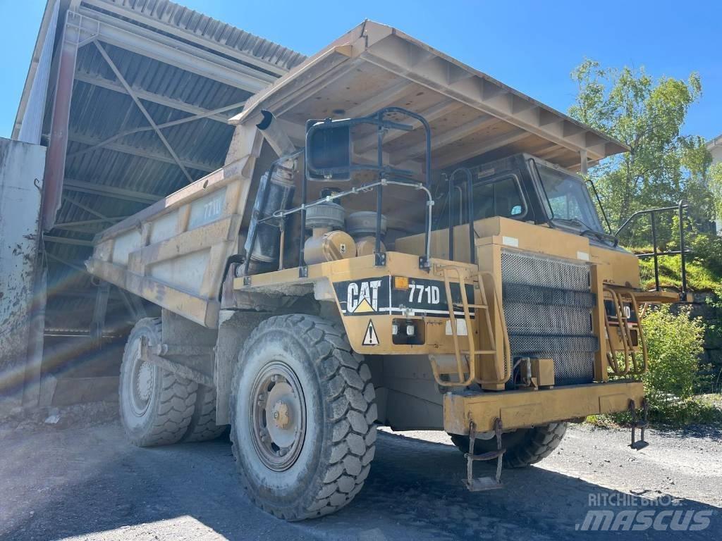 CAT 771D Nehézdömper