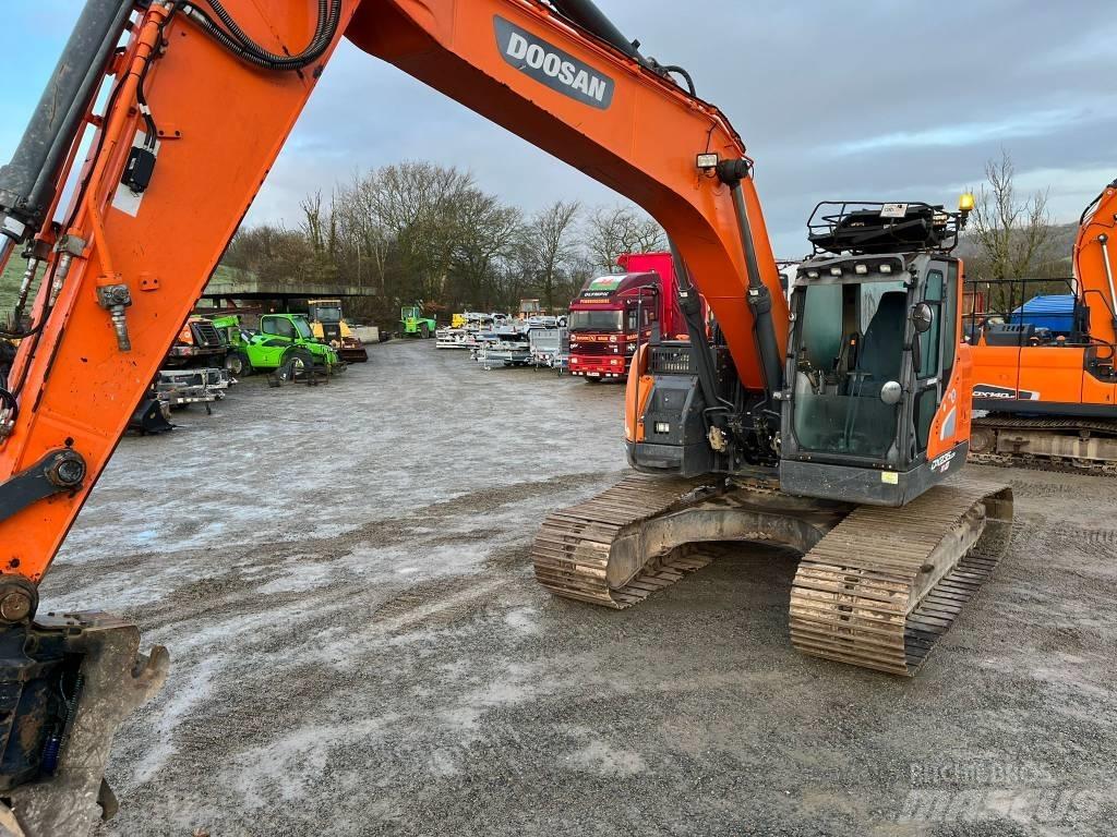 Doosan DX 235 Lánctalpas kotrók