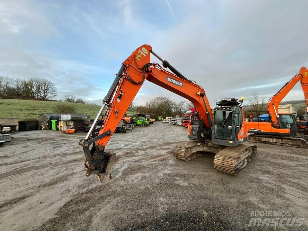 Doosan DX 235 Lánctalpas kotrók
