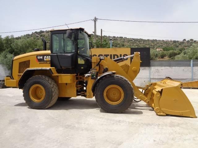 CAT 924 K Gumikerekes homlokrakodók
