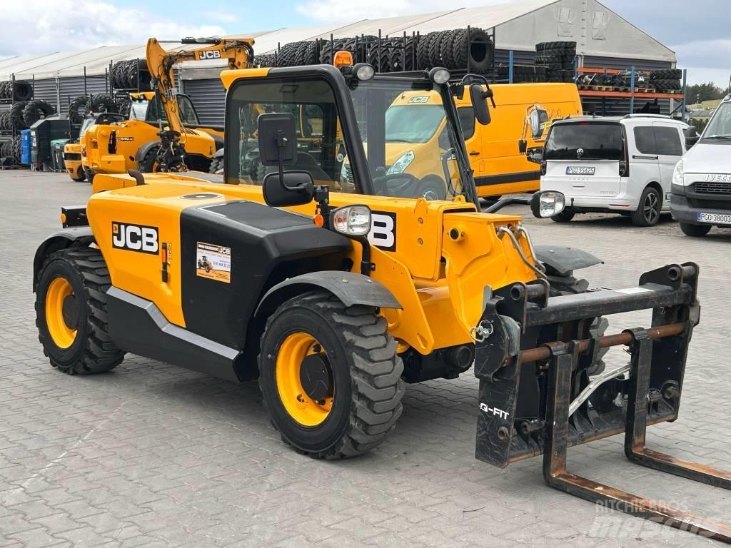 JCB 525-60 Teleszkópos rakodók