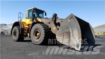 Volvo L 220 F Gumikerekes homlokrakodók