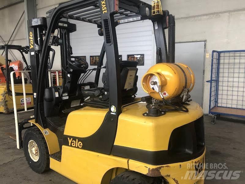 Yale GLP25VX Gázüzemű targoncák