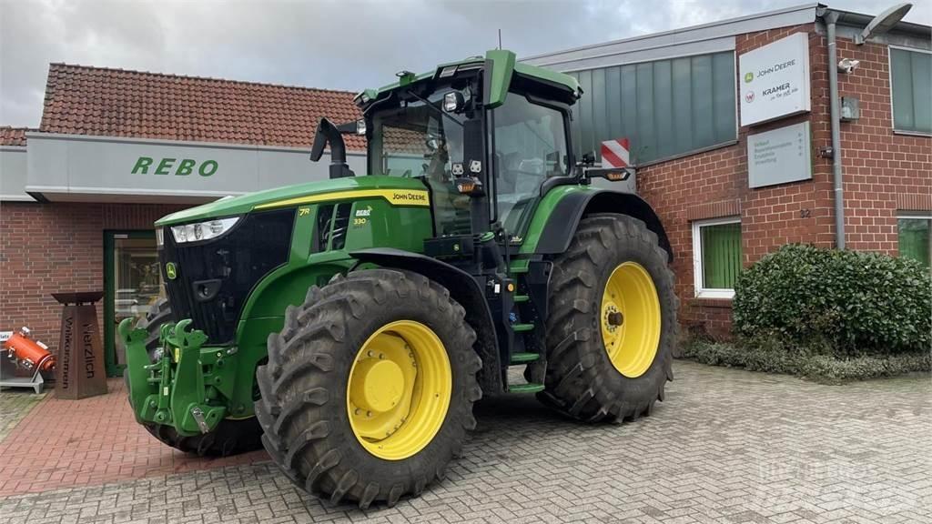 John Deere 7R330 Traktorok