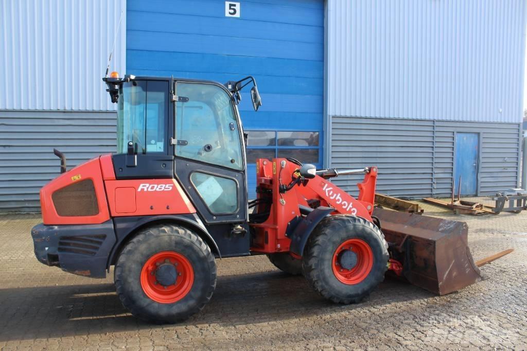 Kubota R085 Gumikerekes homlokrakodók