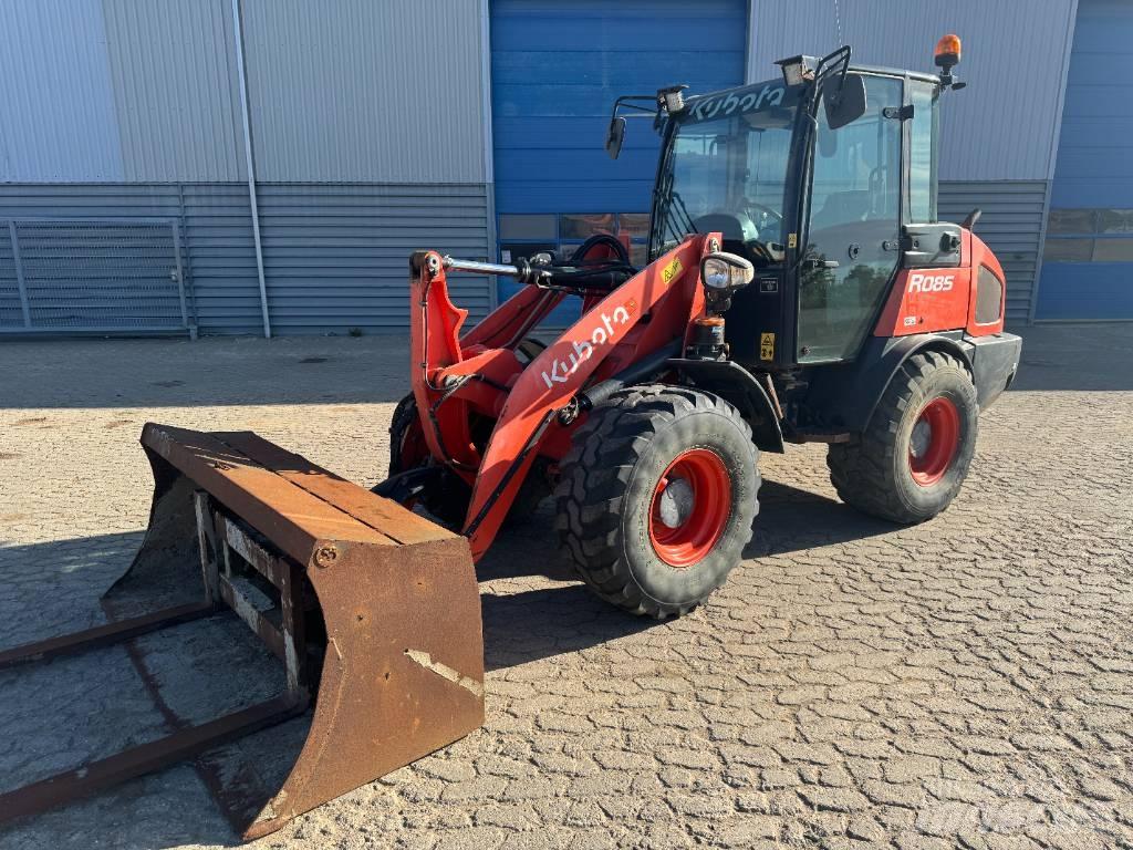 Kubota R085 Gumikerekes homlokrakodók