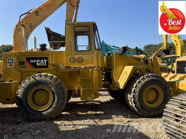CAT 966 F Gumikerekes homlokrakodók