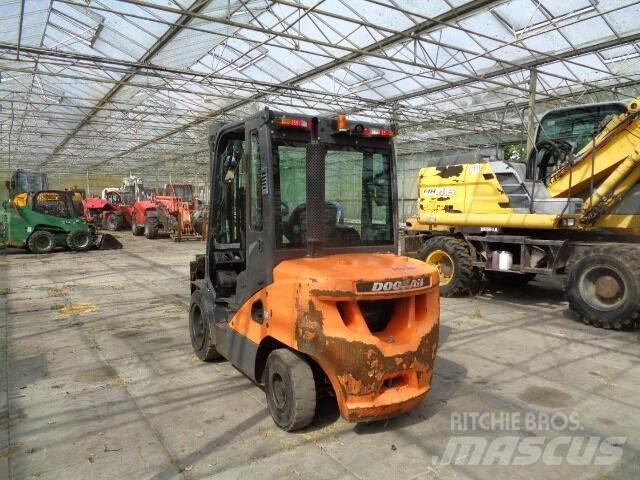 Doosan D35C-7 Dízel targoncák