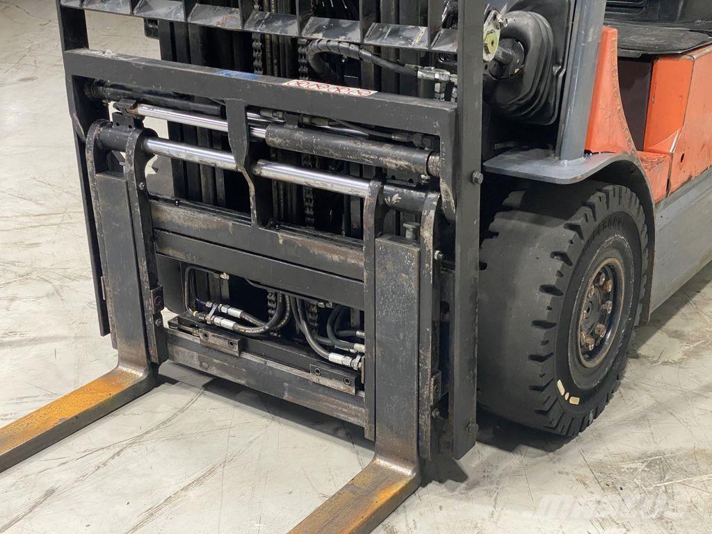 Toyota 7FBMF25 Elektromos targoncák