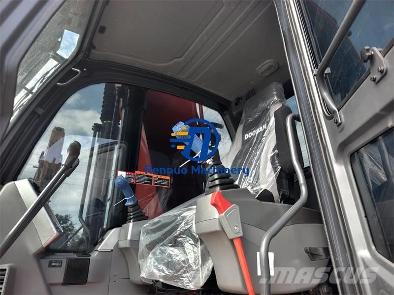 Doosan DX 225 LCA Lánctalpas kotrók