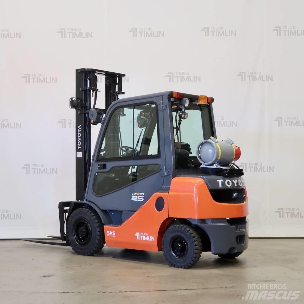 Toyota 02-8FGF25 Gázüzemű targoncák