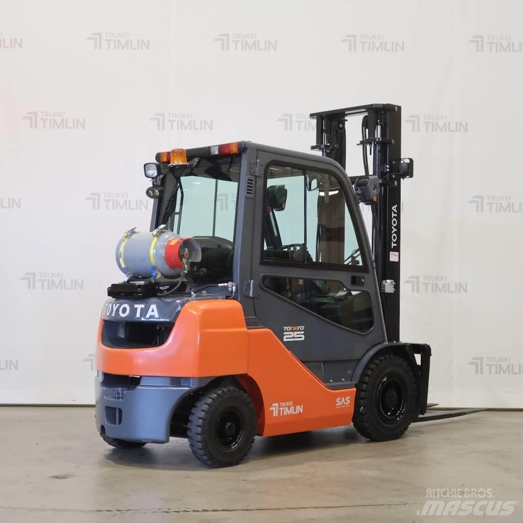 Toyota 02-8FGF25 Gázüzemű targoncák