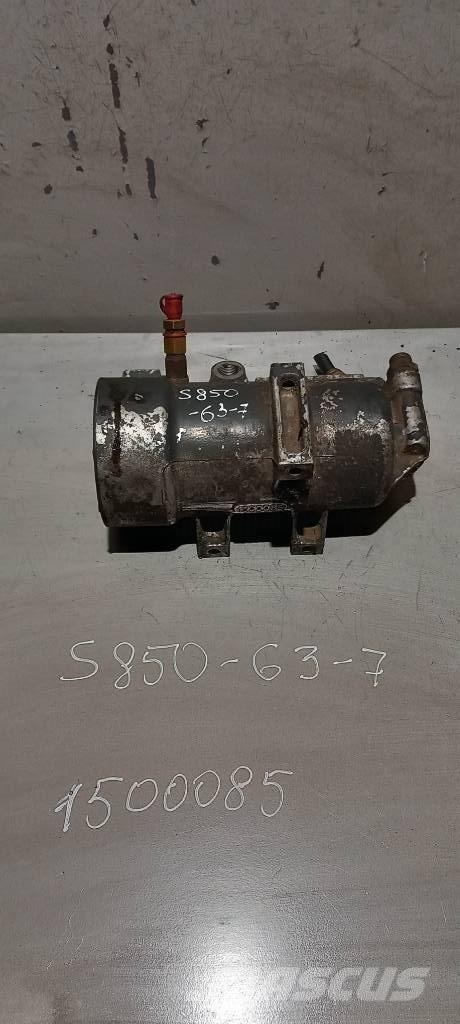 Scania R 440.    1755066 Motorok