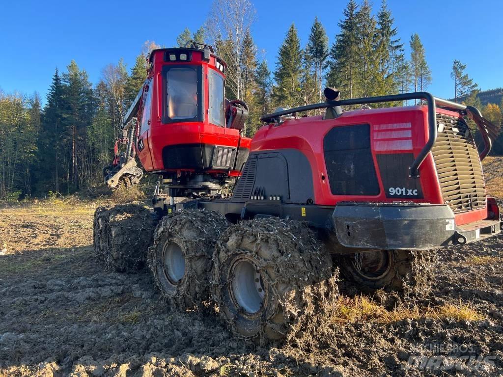 Komatsu 901XC Betakarítók