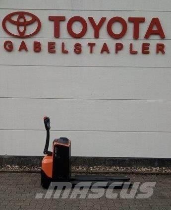 Toyota LWE 200 Gyalogkíséretű targonca