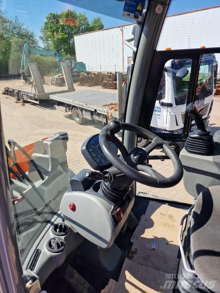 Atlas AR 580 Gumikerekes homlokrakodók