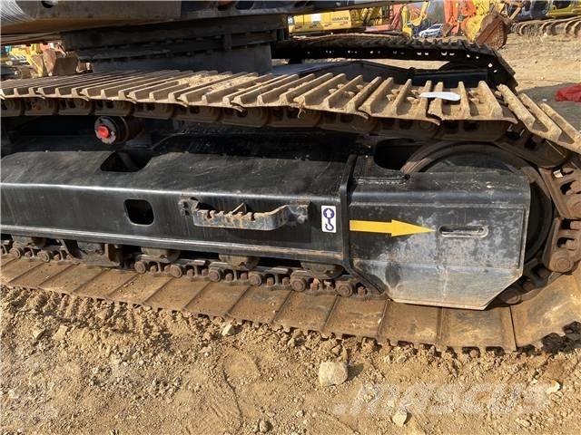 Hitachi ZX240 Lánctalpas kotrók