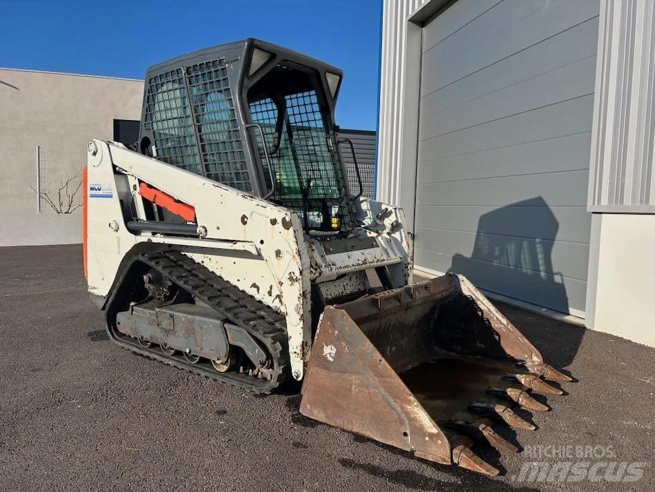 Bobcat T 110 Lánctalpas homlokrakodók