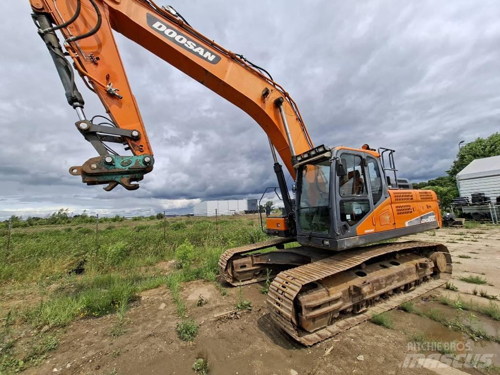 Doosan DX 300 LC-5 Lánctalpas kotrók