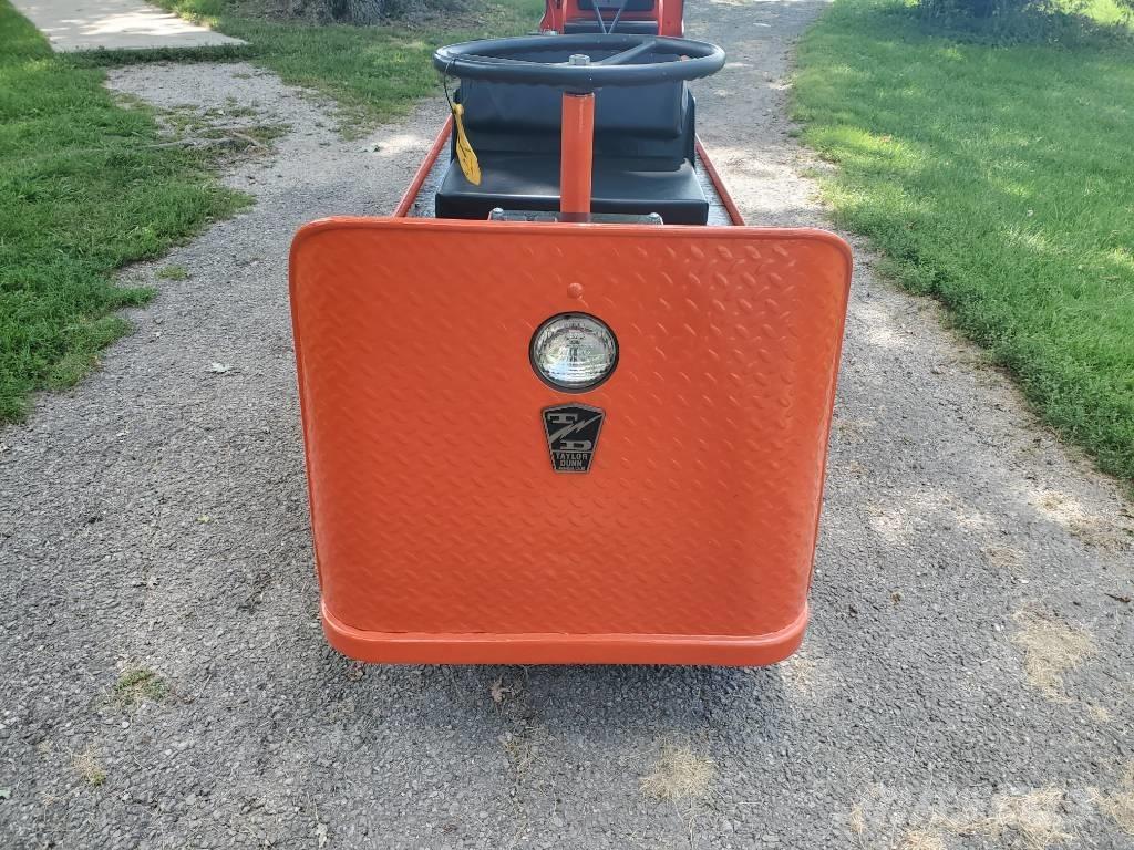 Taylor-Dunn C432 Vontatótargonca
