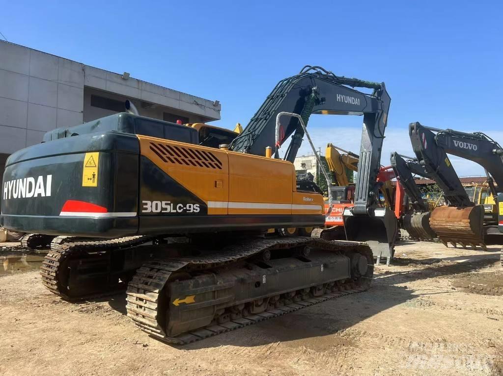 Hyundai Robex 305 LC Lánctalpas kotrók