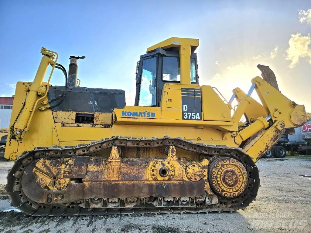Komatsu D 375 A-1 lánctalpas dózerek