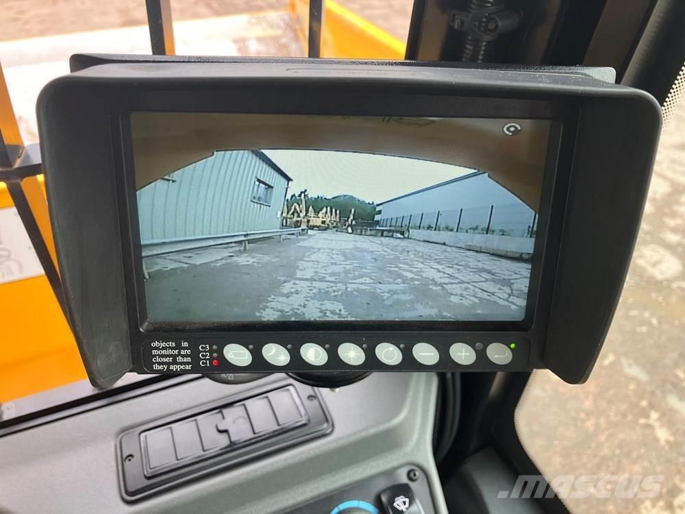 JCB 6TFT Mezei dömperek