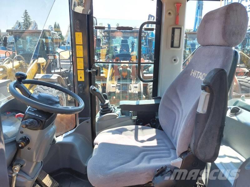 Hitachi ZW 250-6 Gumikerekes homlokrakodók