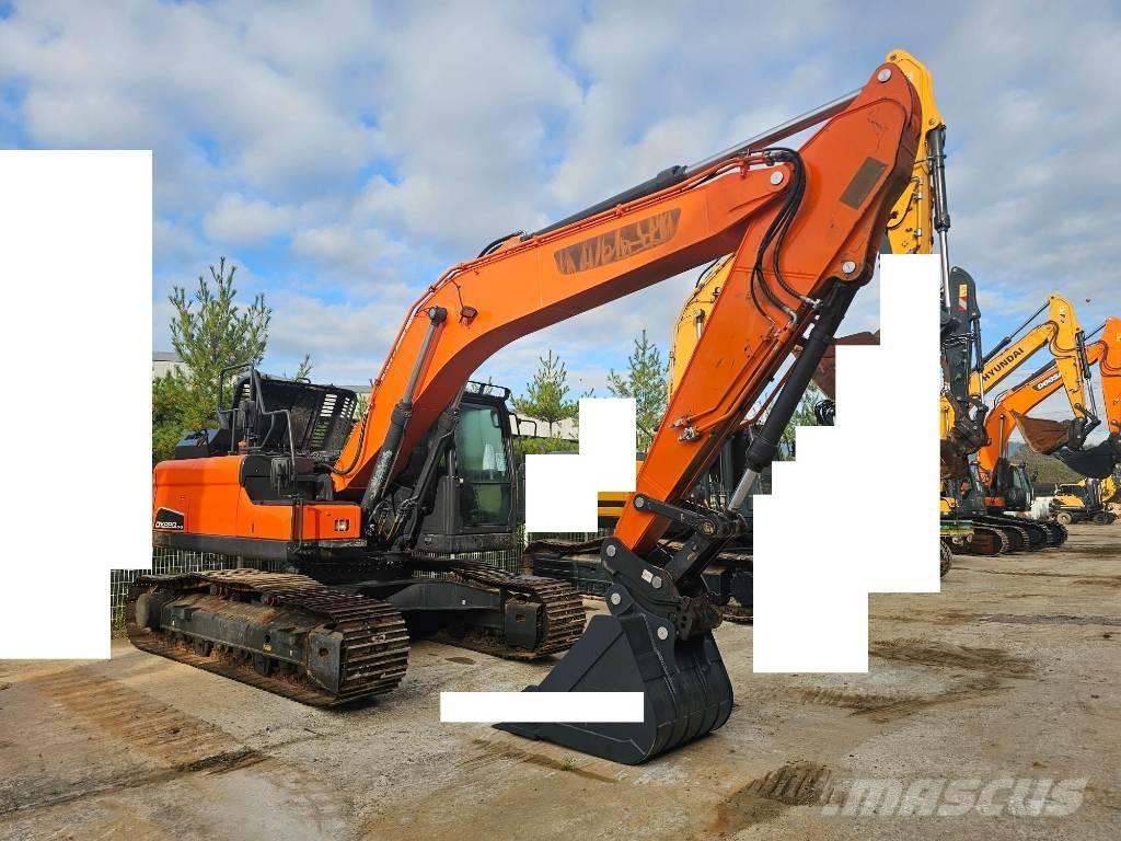 Doosan DX 220LC-5 Közepes (midi) kotrók 7 t - 12 t