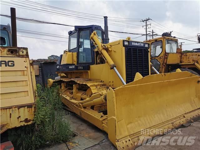 Komatsu D85-21 lánctalpas dózerek