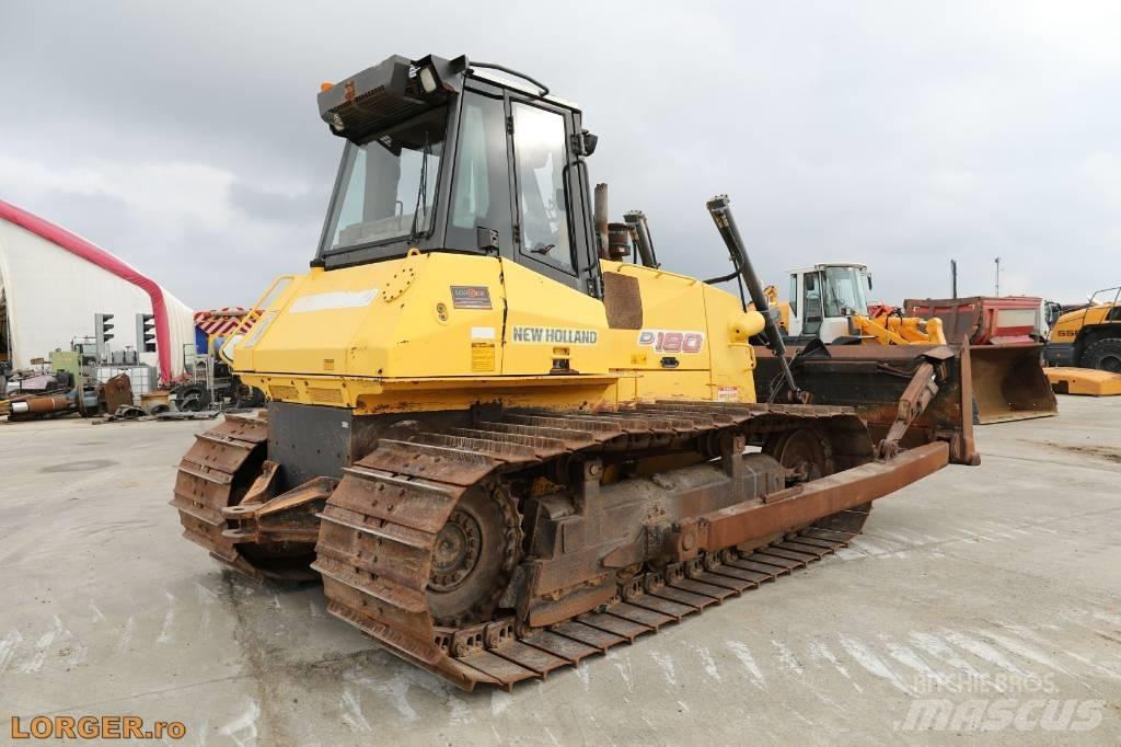 New Holland D 180 lánctalpas dózerek
