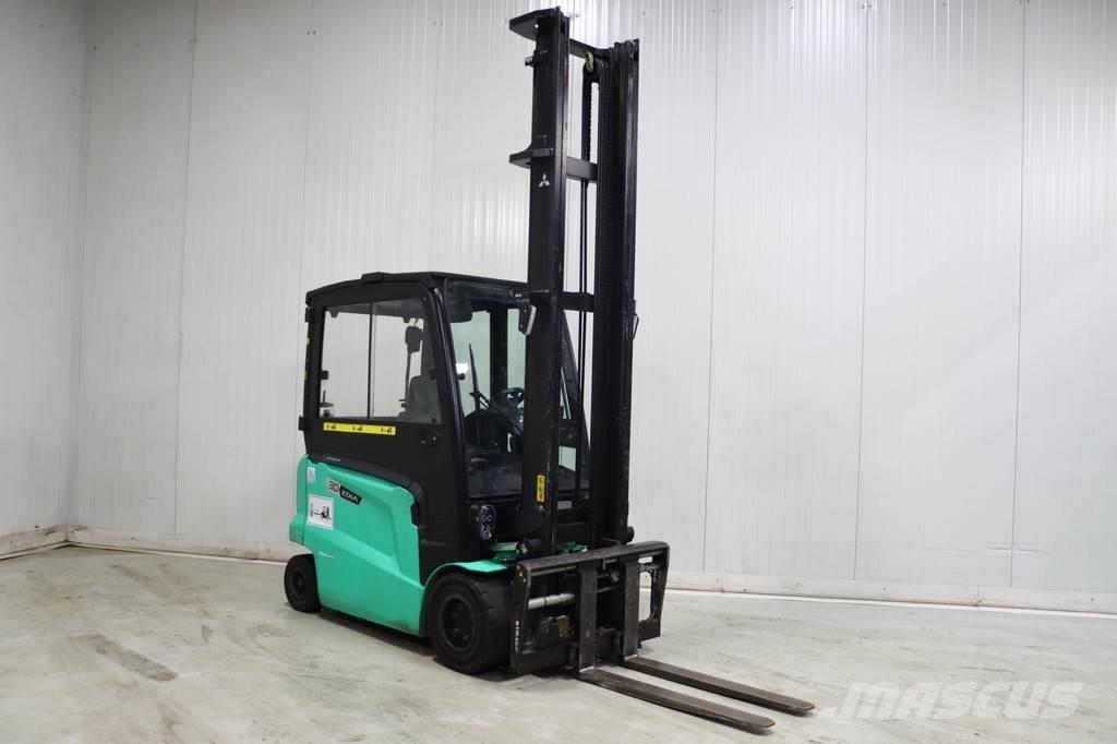 Mitsubishi FB30N Elektromos targoncák
