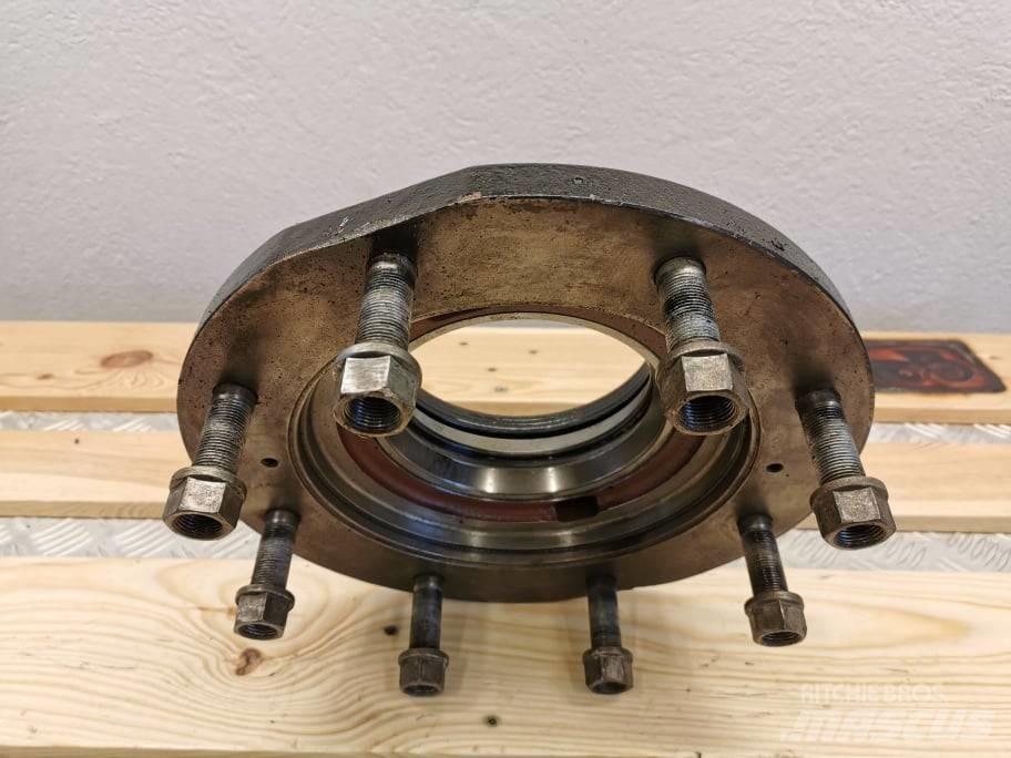 JLG 307 wheel hub Gumiabroncsok, kerekek és felnik