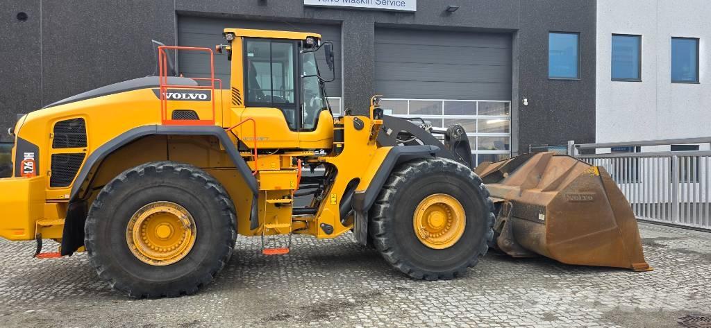 Volvo L 260 H Gumikerekes homlokrakodók