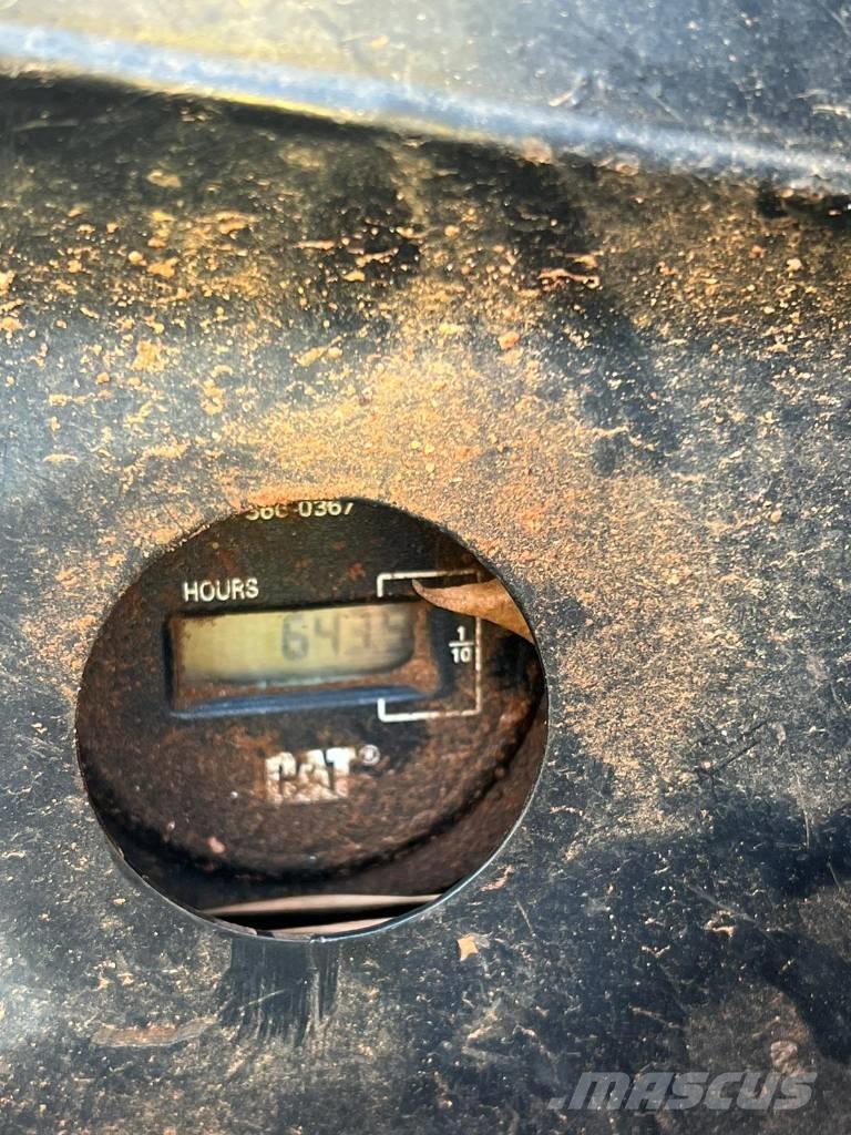 CAT 304 C CR Mini kotrók < 7t