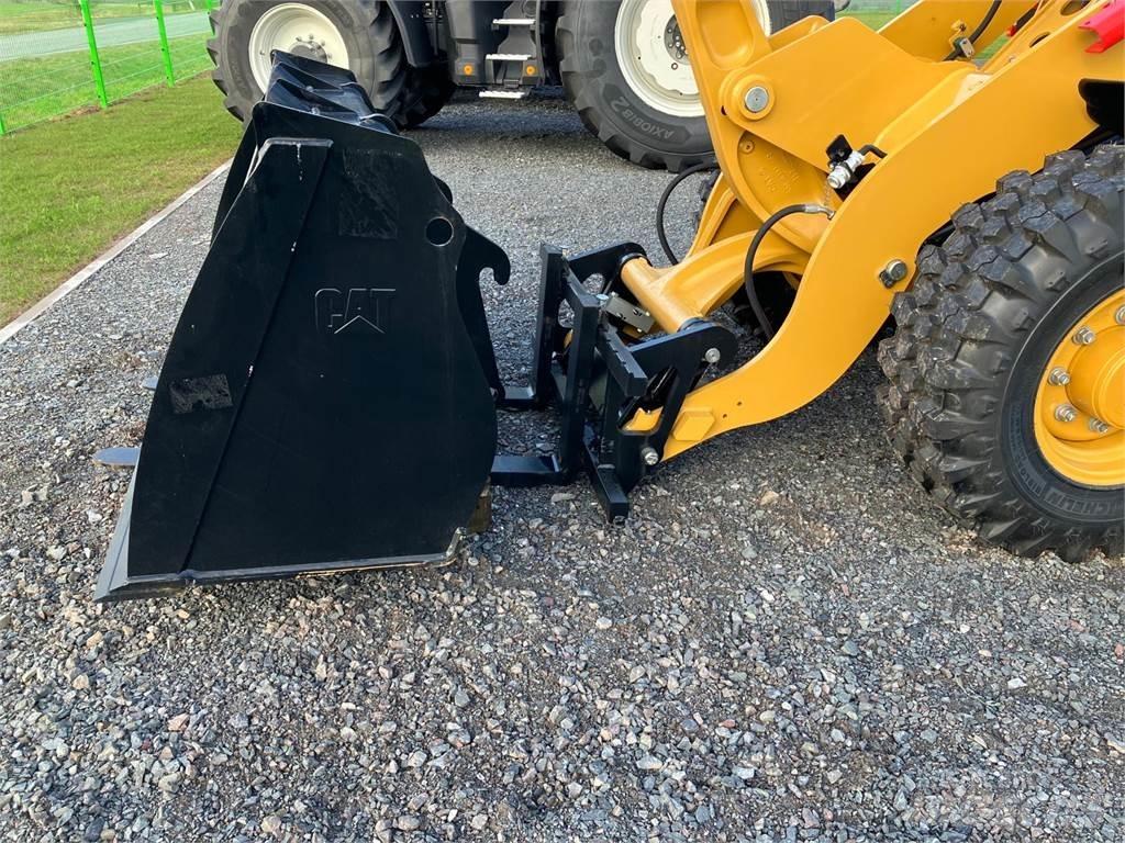 CAT 906 Gumikerekes homlokrakodók
