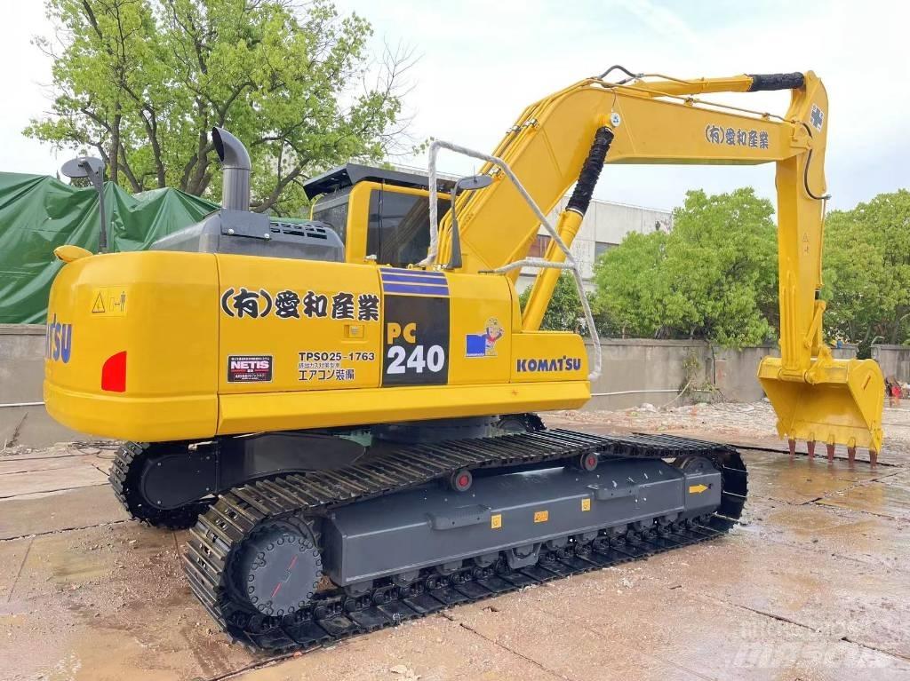 Komatsu PC 240LC-8 Lánctalpas kotrók