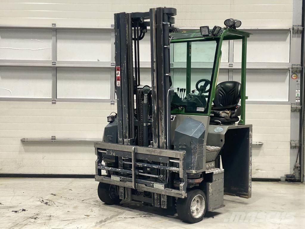 Combilift CBE2500 Oldalvillás targonca