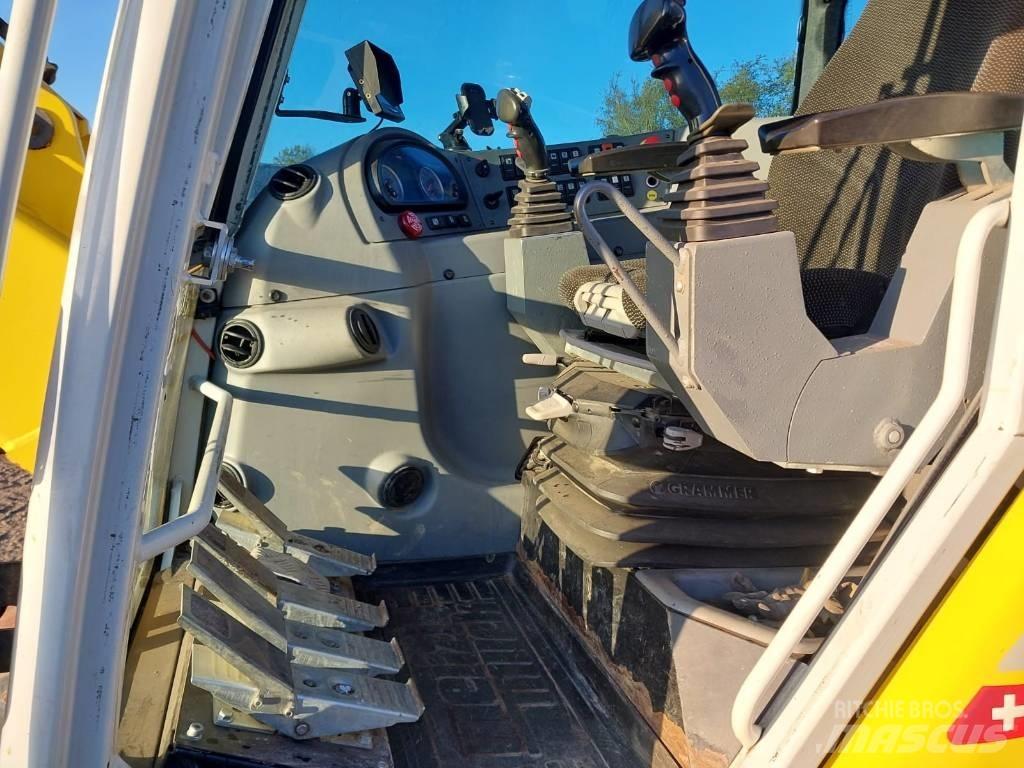 Menzi Muck M545 Gumikerekes kotrók