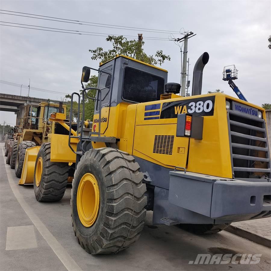 Komatsu WA 380-5 Gumikerekes homlokrakodók