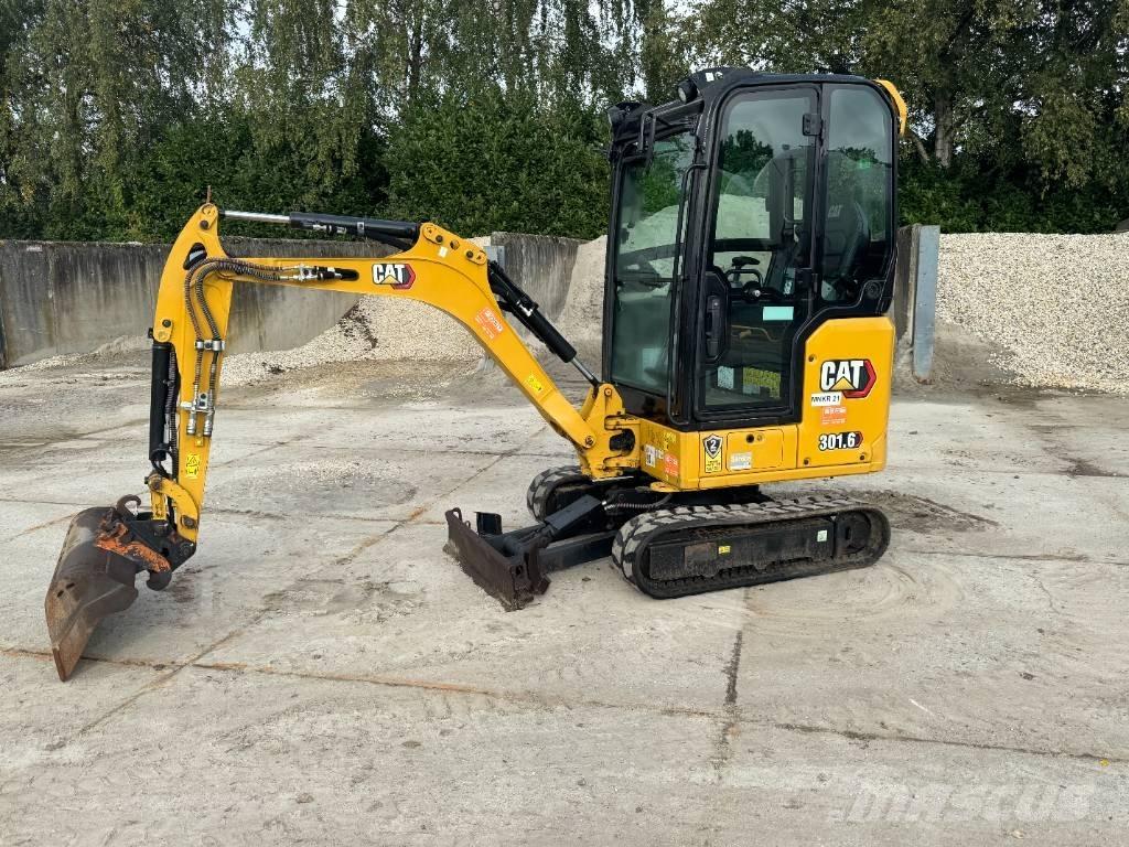 CAT 301.6 Mini kotrók < 7t