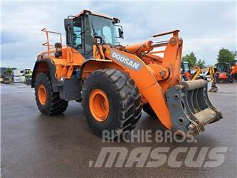 Doosan DL 450-3 Gumikerekes homlokrakodók
