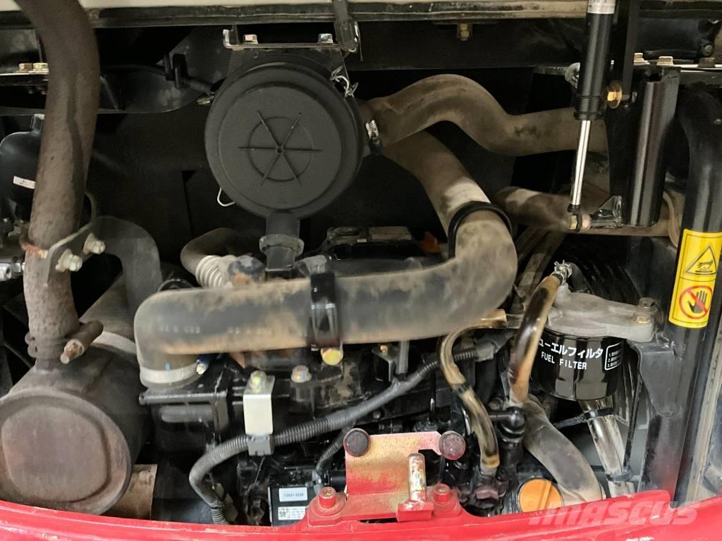 Takeuchi TB 230 Mini kotrók < 7t