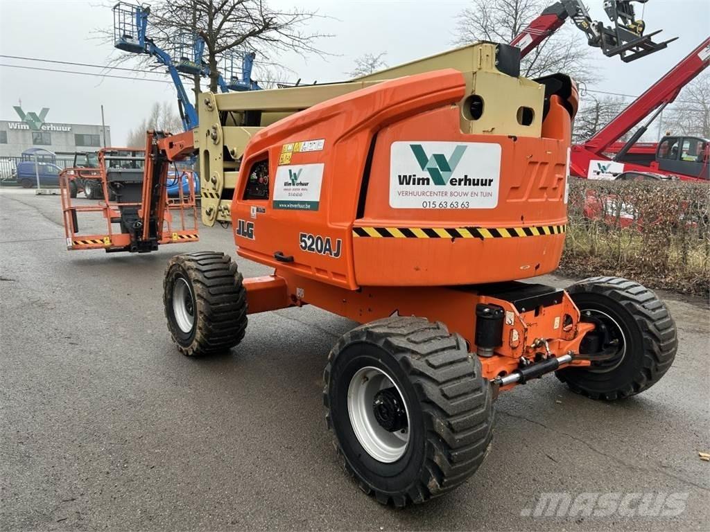 JLG 520AJ (2633) Karos emelők