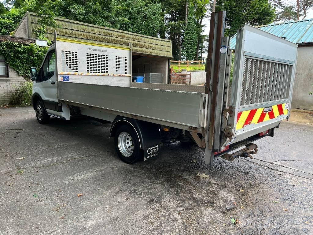 Ford Transit 350 XL Műszaki mentők
