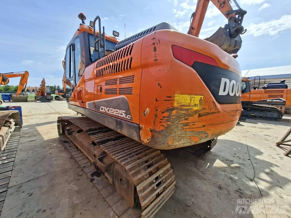 Doosan DX 225 LC-5 Lánctalpas kotrók